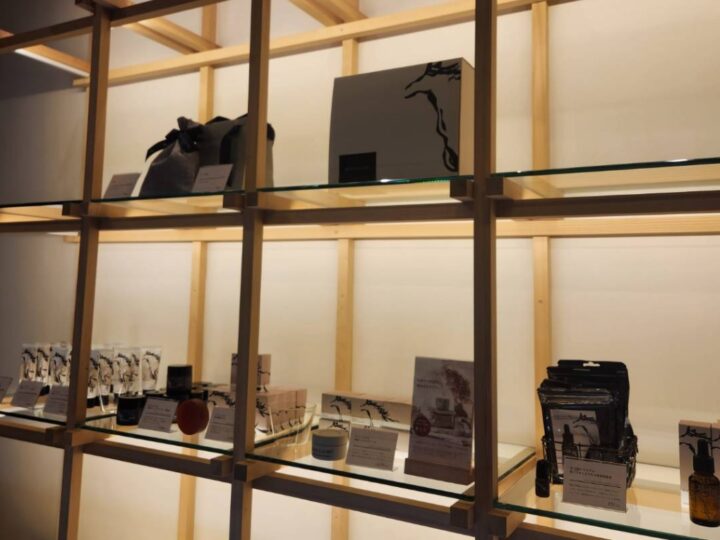 「豊洲 千客万来」で販売開始